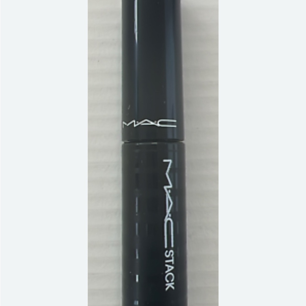 MAC Stack Mascara in Black